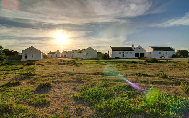 De Hoop Village