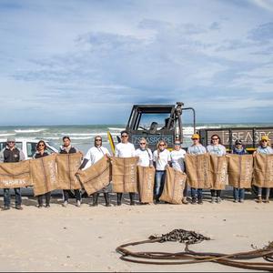 World Oceans Day provided a great opportunity for 7Seasrope to hold their first big clean up. 18 Volunteers got together and between them collected 63kg of rubbish in a matter of a few hours.