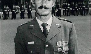 Fikse Alec Kitley bereik 80ste mylpaal