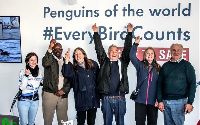 Partners in fighting marine pollution at the African Penguin and Seabird Sanctuary (APSS). From left Brenda du Toit (PR, Marine Dynamics), Martin Matlebyane (Environ-ment, Science and Technology Specialist, Embassy of the United States of America), Amy Bell Mulaudzi (Public Affairs Specialist United States Consulate General, Cape Town), Tony Ribbink (Sustainable Seas Trust), Jenna Jambeck (Associate Professor College of Engineering University of Georgia), Wilfred Chivell (CEO Marine Dynamics / Dyer Island Conservation Trust).