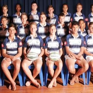 Laerskool Gansbaai se o/13 rugbyspan is agter van links:  Ethan Dickson, John Dunn, Jason Snoegella, Karel Liebenberg, Dantel Mans, D’Andre Warren, Christof Dahl en Janiel Klotz.  Middel:  Divan Ras, Gavin Middleton, Reynhardt Roux, Stephan Groenewald en Hayward Valentine.  Voor:  Daniel Hanekom, Mornay Nortjé, Charl Eksteen, George Groenewald, AJ Bosch, Hennque Lourens, Veno van Vuuren en Billy Brown.  Afwesig:  Nieldré Groenewald en Hugo Carstens.