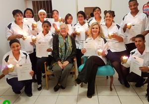 Tuisversorgers ontvang sertifikate