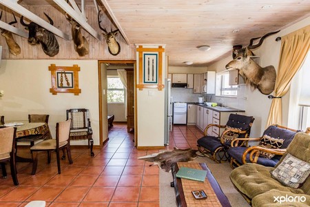 Walkerbay_apartments_dining_and_living_area_1513319251