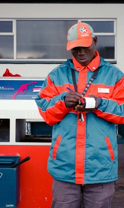 Gansbaai_Caltex_transaction_being_made_1521542194