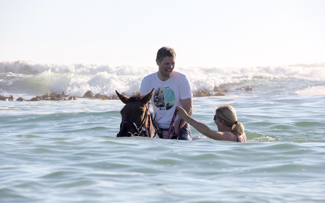 #funinthesun #seahorses #pearlybeachhorsetrails