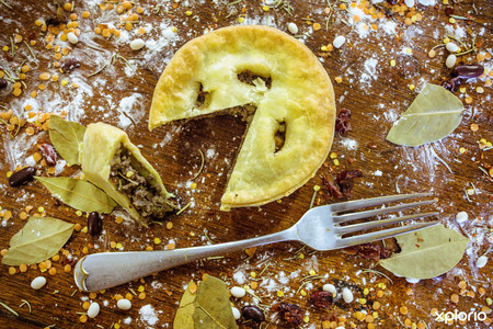 Desert_banquet_grass_fed_beef_pie_1530017667