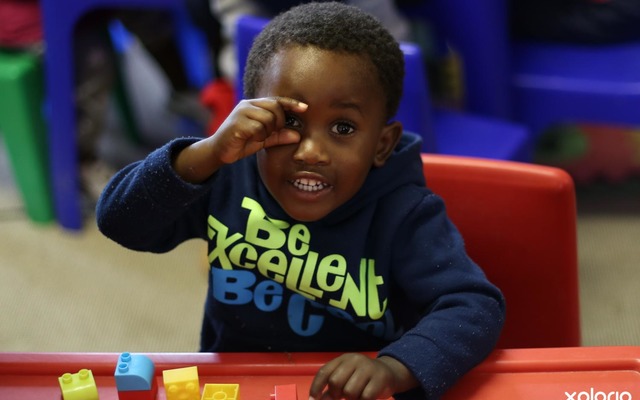 Food_4_thought_boy_playing_with_blocks_1525936460_1530879180