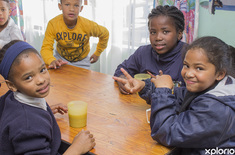 kleinmond_ngo_non_profit_kidscan_enjoying_lunch_1534945472