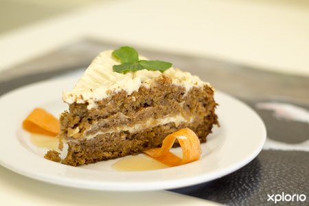 bettys_bay_places_to_eat_restaurant_on_the_edge_restaurant_carrot_cake_1537526208