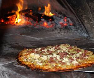 Pop-up Pizza Restaurant on Weekends!