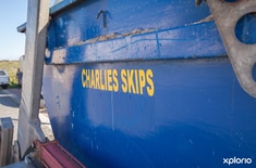 struisbaai_charlies_transport_movers_work_truck_skip_close_up_1549616312
