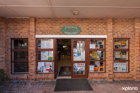 struisbaai_hardeware_sports_store_front_1549882975