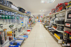 struisbaai_hardeware_sports_various_products_aisle_1549883143