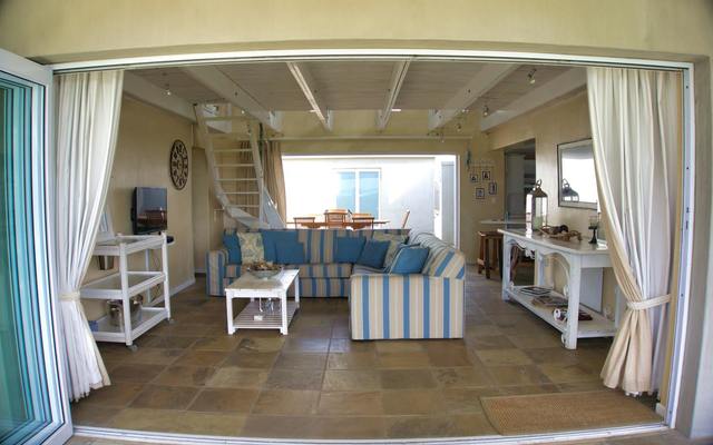 Seeff Struisbaai - Home in “Skulpiesbaai” - Lounge