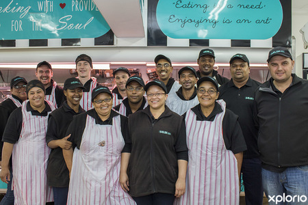 bredasdorp_butchery_and_biltong_elim_slaghuis_butchery_whole_team_1556196943