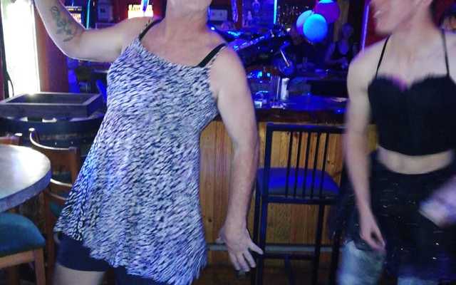 Friends Pub - Cross Dress Party