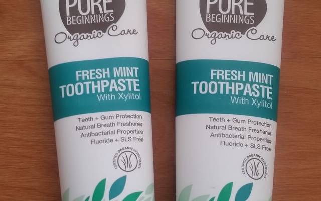 non-toxic natural toothpaste, fluoride free