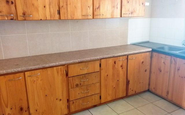 bredasdorp_seeff_bredasdorp_4_bedroom_house_for_sale_in_Bredasdorp_Main_house_kitchen_1559306533