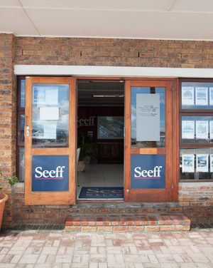 struisbaai_seeff_entrance_1563430492