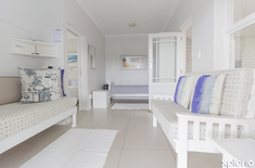lagulhas_accommodation_south_point_lagulhas_self_catering_unit_one_living_room_1563521205