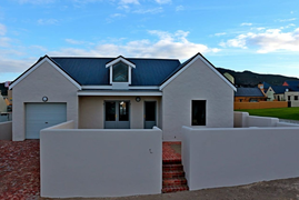 2 Bedroom House for Sale in Bredasdorp | R1,095,000