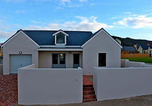 2 Bedroom House for Sale in Bredasdorp | R1,095,000