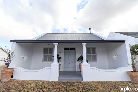 hermanus_accommodation_the_vishuis_outside_view_1567161099