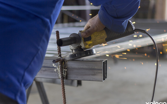 bredasdorp_steelworks_welding_mbc_herstelwerke_building_feeding_troughs_1559297348_1570708905 bredasdorp_steelworks_welding_mbc_herstelwerke_building_feeding_troughs_1559297348_1570708905