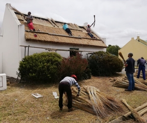 Sakkie & Saartjie Cottages "Crowned" With New Thatch Roofs
