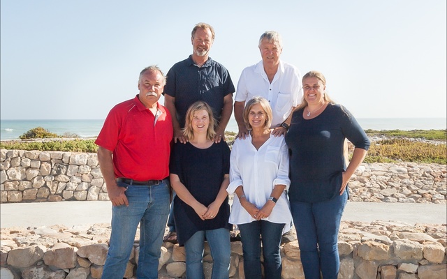 4._Chas_Everitt_Agents_1572851060