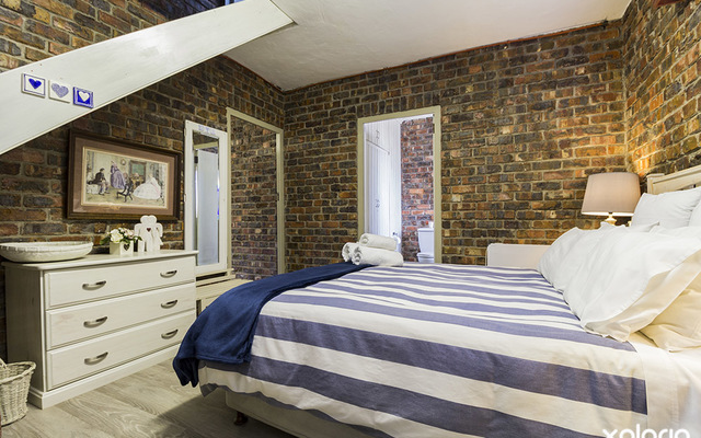 bettys_bay_accommodation_sea_way_self_catering_main_bedroom_1574253421