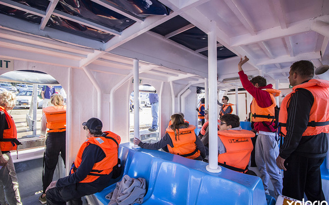 hermanus_things_to_do_whale_watching_hermanus_whale_cruises_getting_ready_1567406276_1575444222