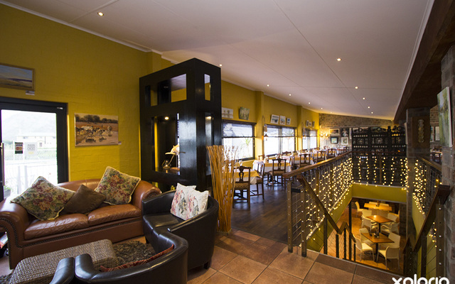 pringle_bay_restaurants_365_bistro_interior_1538481897_1575963788