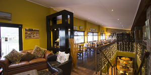 pringle_bay_restaurants_365_bistro_interior_1538481897_1575963788