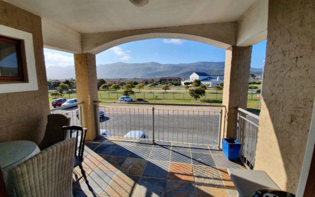 1_bedroom_view_1576241691