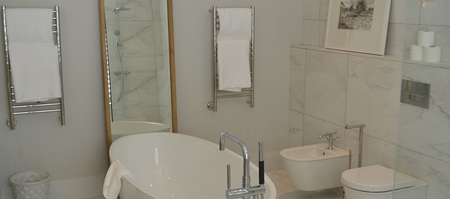 Newson_Bathroom_1__1581495895