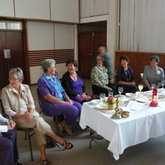 Dames kuier gesellig saam