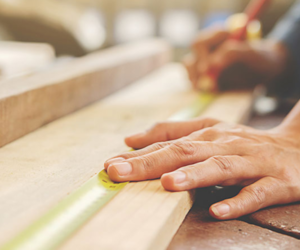 DIY: How to Build Adjustable Wooden Shelves