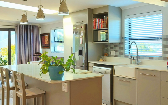 chas_everitt_kitchen_1593078781