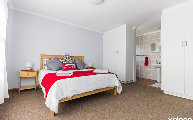 gansbaai_accommodation_the_blue_tuscan_villa_red_room_with_en_suite_1565946100_1595247363