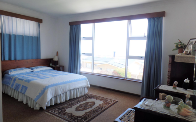 gansbaai_home_bedroom_1600088070
