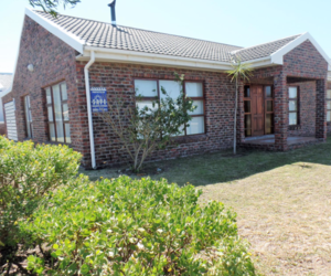 3 Bedroom House For Sale In Franskraal - R1,550,000