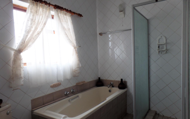 5_bed_bathroom_1600148879