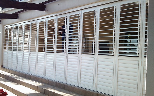 A practical and easy way to enclose a patio