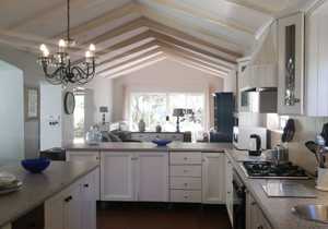 Four Bedroom House Fabulously Placed - Stanford