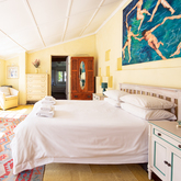 Daisy Room - Bodhi Khaya Nature Retreat - Xplorio™ Gansbaai