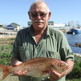 Danie du Toit with Silverfish - Birkenhead Boothengelklub - Xplorio™ Gansbaai