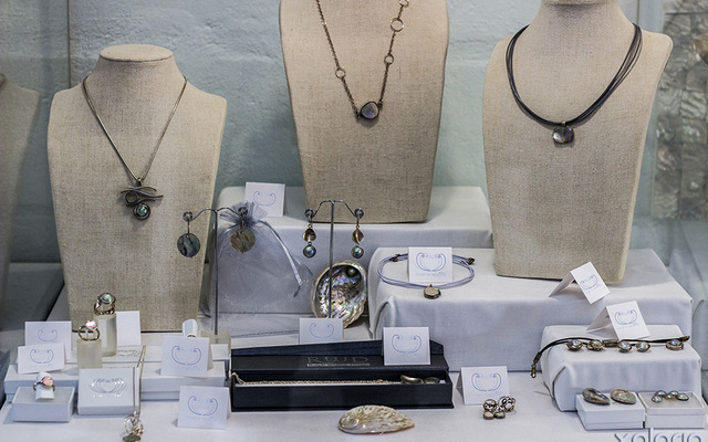 hermanus_things_to_do_abalone_tours_heart_of_abalone_jewelry_1566997373_1619157919