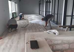 Vinyl Installation at Aqunion