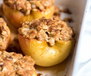 Baked Apples with Almonds